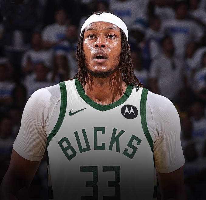 特纳开玩笑：我女朋友说我穿绿色队服很好看 这将会无缝衔接🤣