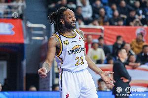 全能猛男！威尔斯10中7得24分6板7助2断 罚球11中8