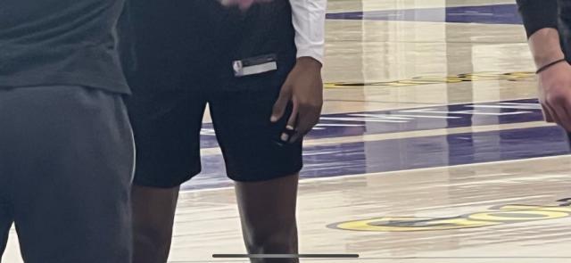 华体会hth・ 体育-福克斯无视骨折出征G5 他能否抗住追梦疯狂撕咬？