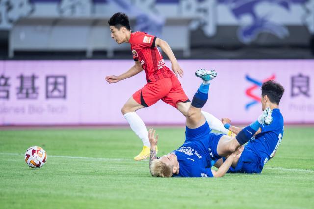 三镇新败“踏入同一条河流” 佩德罗能过去这道坎吗